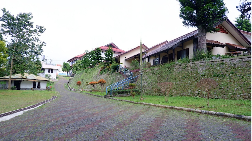 Sangga Buana Villa