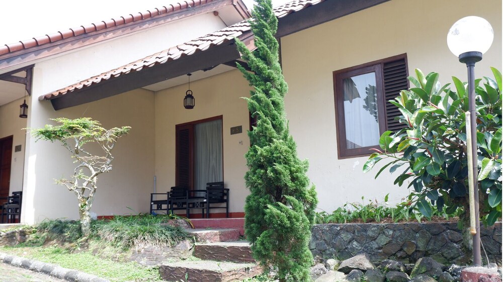 Sangga Buana Villa
