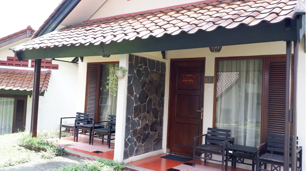 Sangga Buana Villa