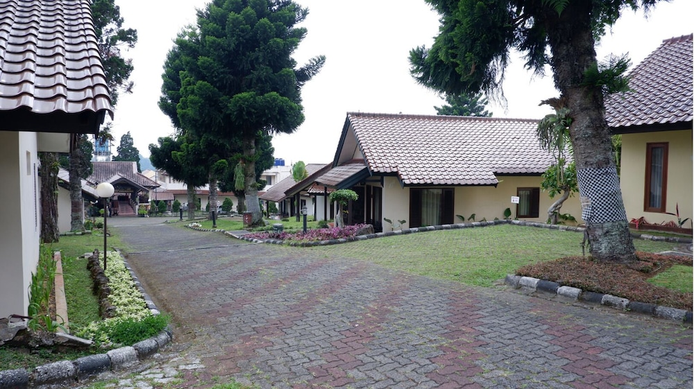 Sangga Buana Villa
