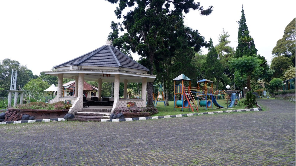 Sangga Buana Villa