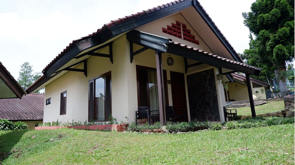 Sangga Buana Villa