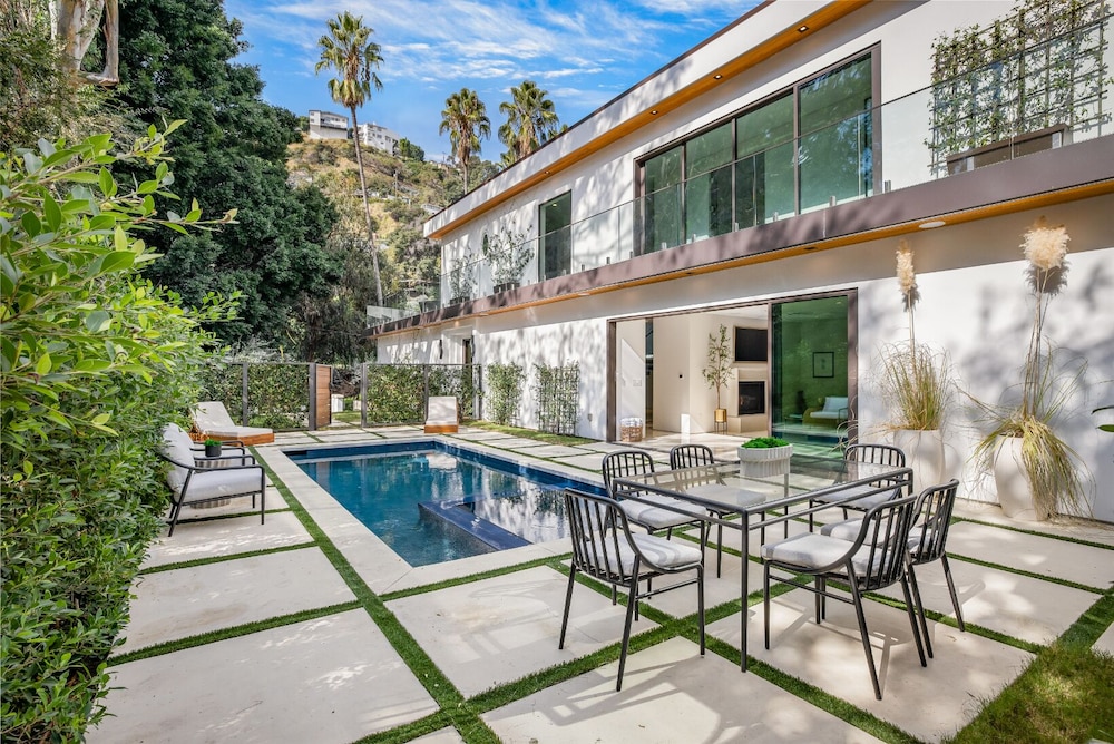 Laurel Canyon - Image 2