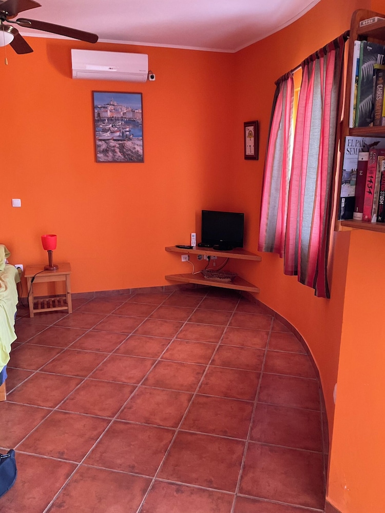 Estudio Para dos Personas-stella Maris Villa Free Pick UP!