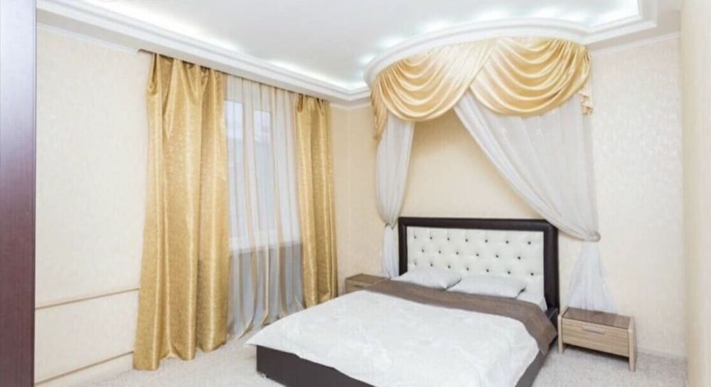 Spacious apartment near railway station