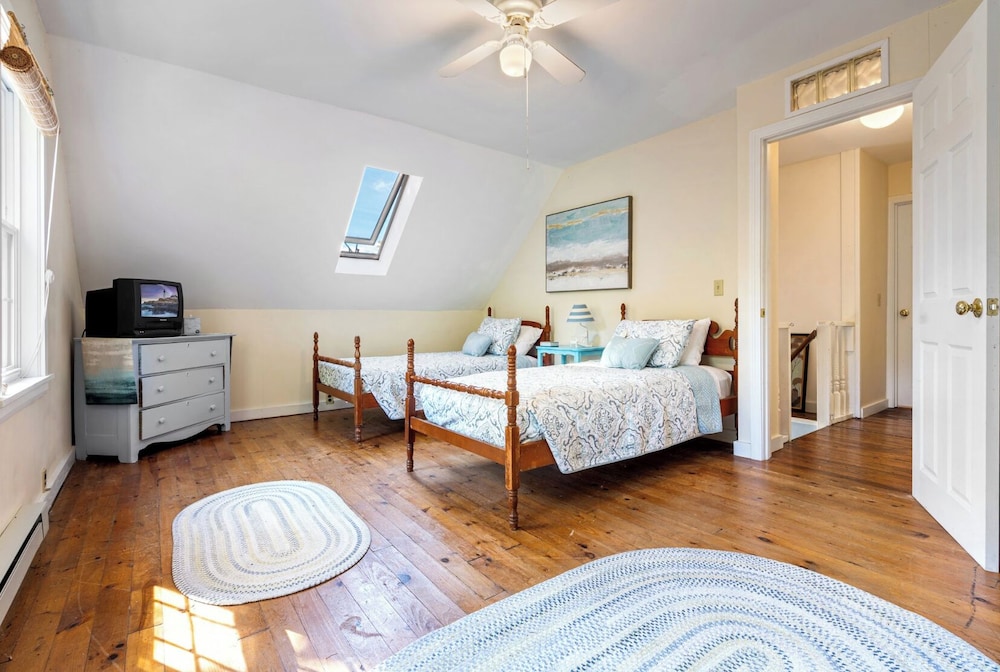 Nanas Hideaway 2 BDR Charmer!