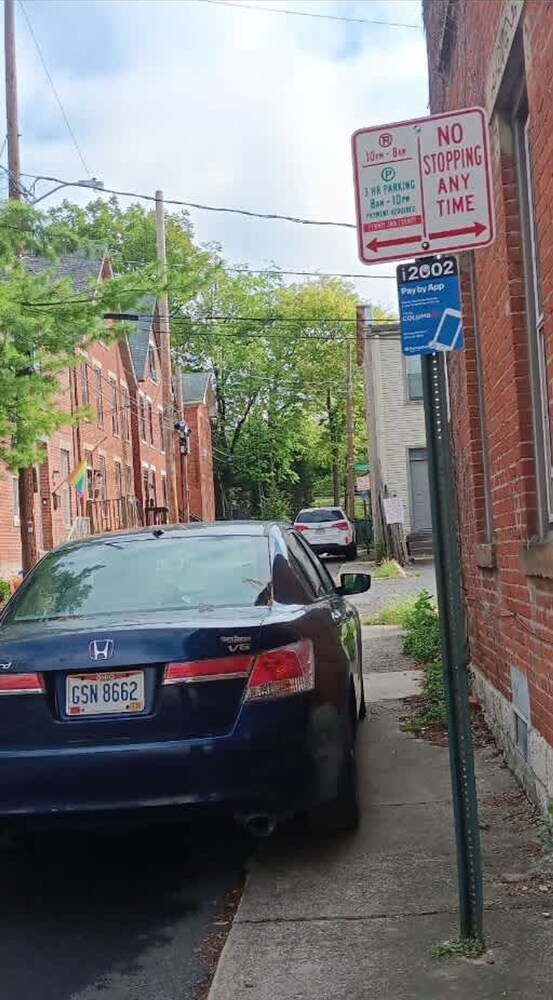 Urban Jungle Prime Location Parking Free Pet