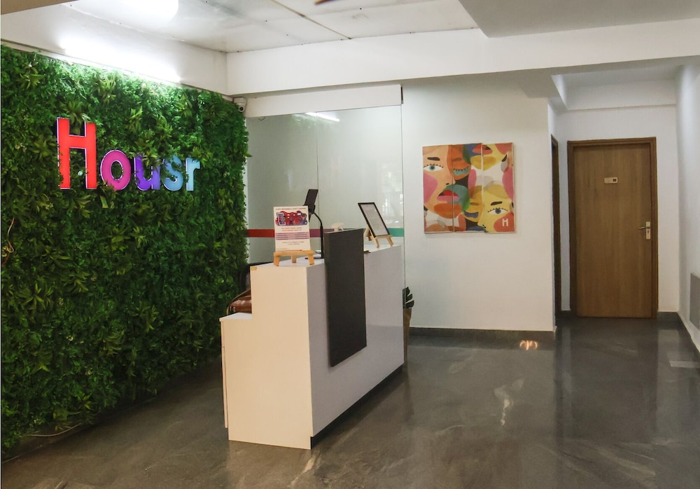 Housr Sector 43 Gurgaon Paras Hospital