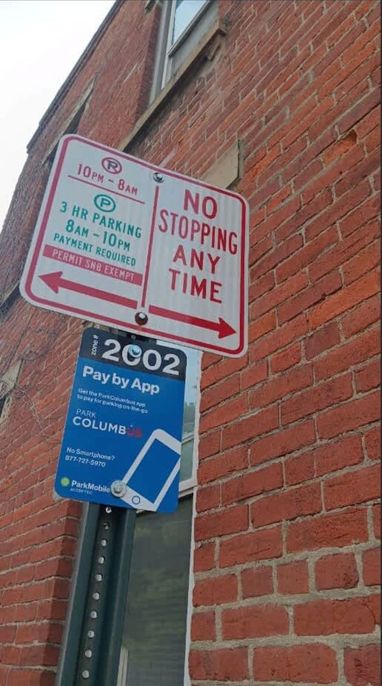 Urban Jungle Prime Location Parking Free Pet