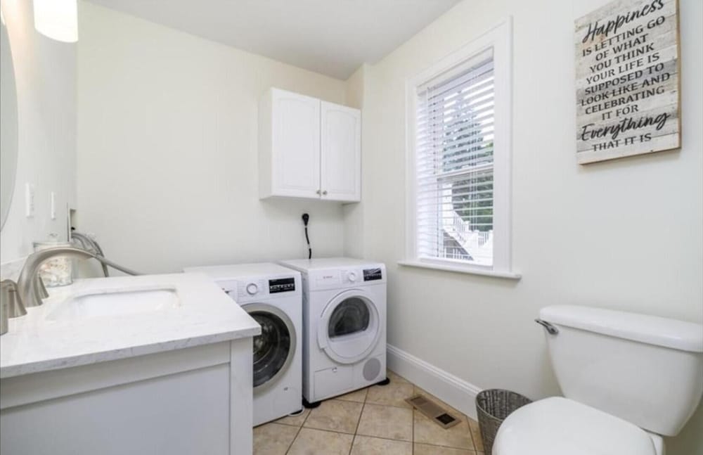 Bridgeport Vacations - Black Rock Home - 4 bed - Jacuzzi Bath - Beach - Property Image 13
