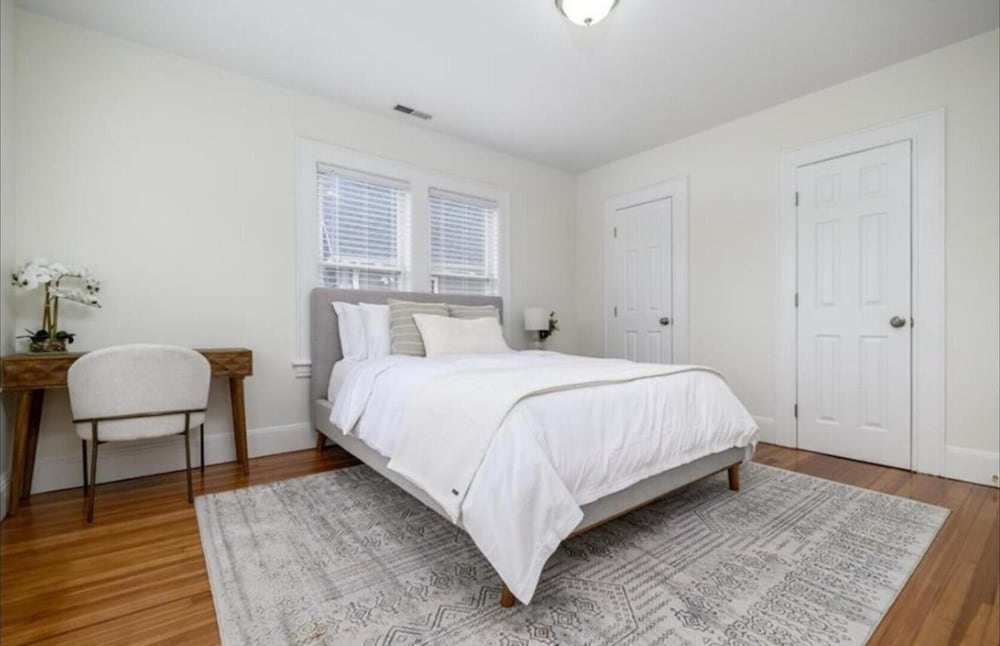 Bridgeport Vacations - Black Rock Home - 4 bed - Jacuzzi Bath - Beach - Property Image 24