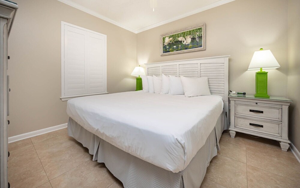 Phoenix X 809 3 Bedroom Condo