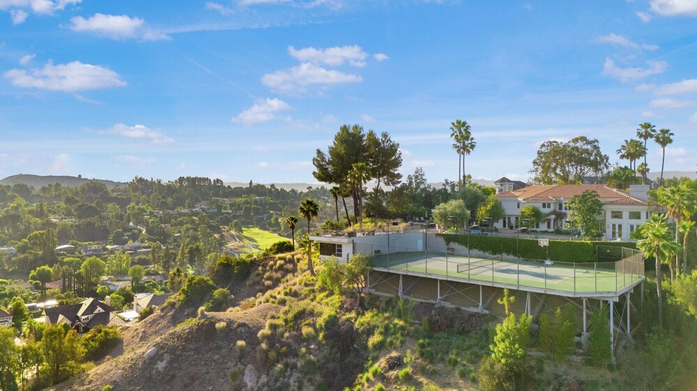 Villa Clarinda - Architect-designed Dream Estate With Theater & Outdoor Oasis