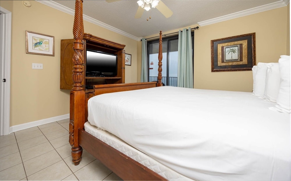 Phoenix X 1204 3 Bedroom Condo