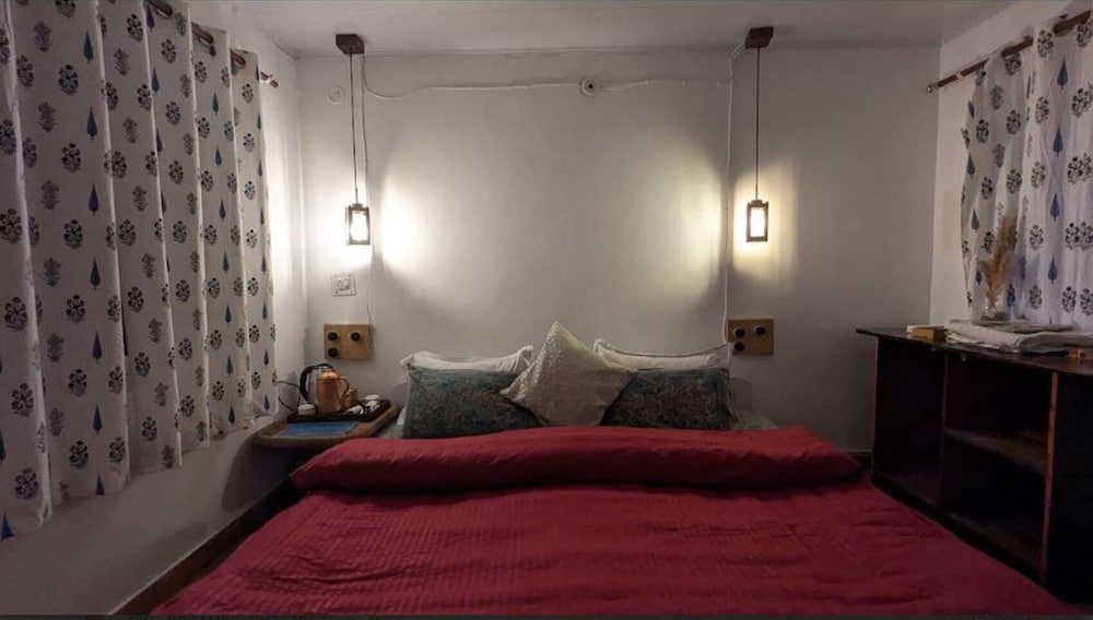 Kanatal Kutir