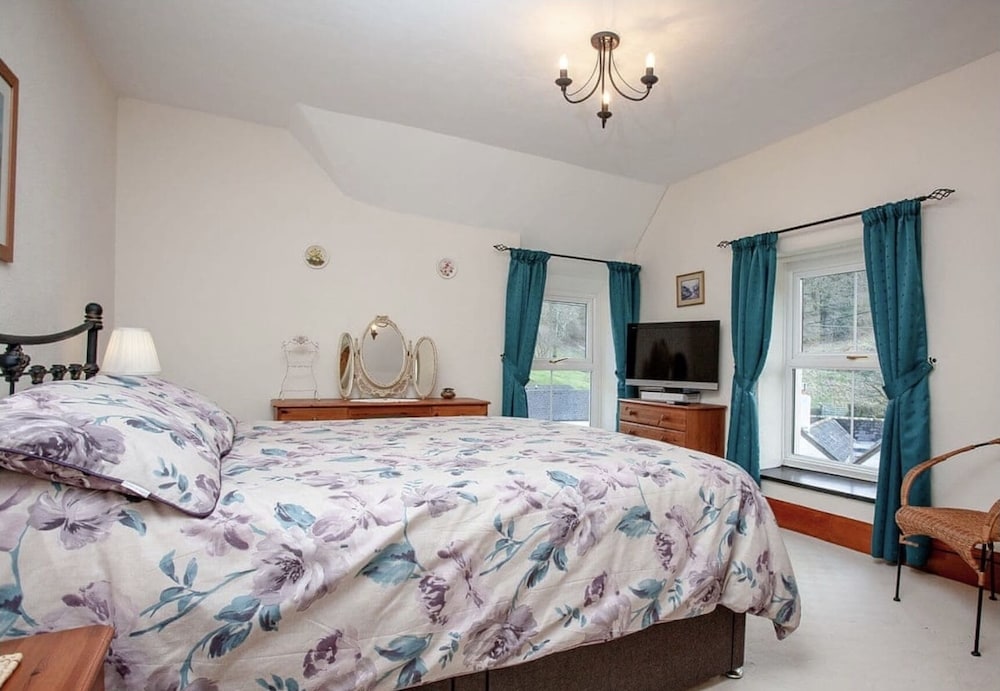 Beautiful 1-bed House, Exmoor Nr Lynton & Lynmouth view 2