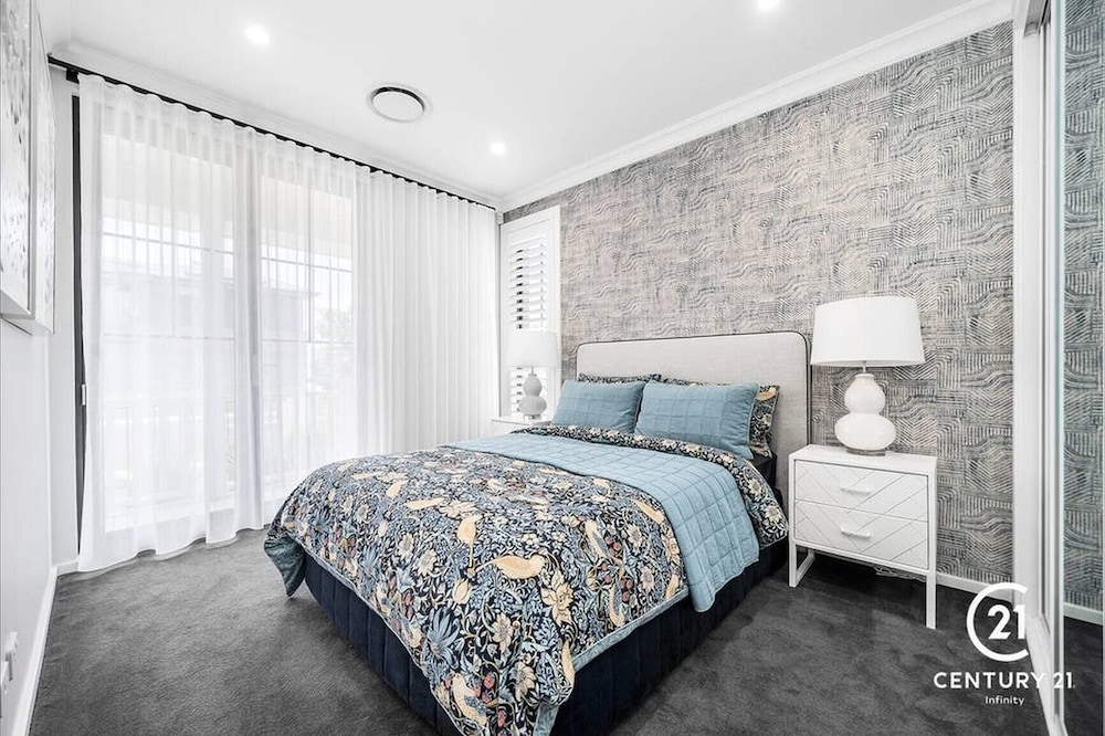 Couples' Haven - 2 Bedrooms