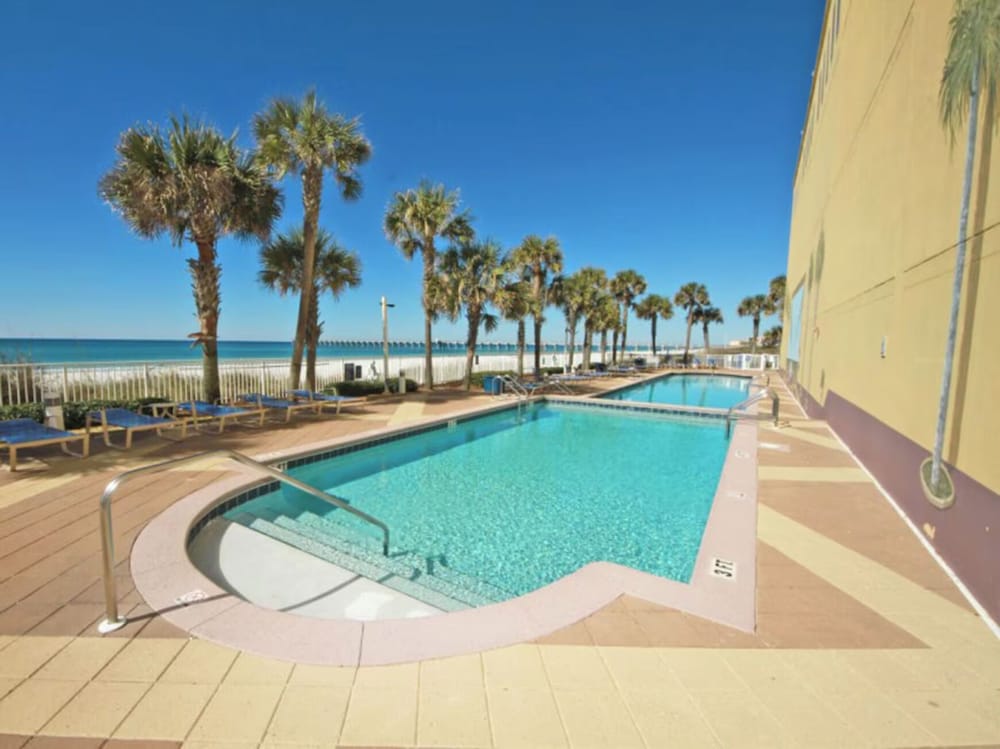 Beachfront Bliss Awaits: 2-bed, 2-bath Condo at Sterling Reef - Sleeps 6!