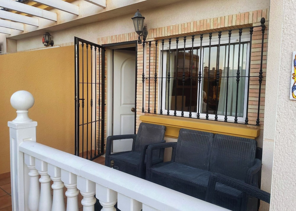 Modern Escape, Shared Pool, Private Terrace