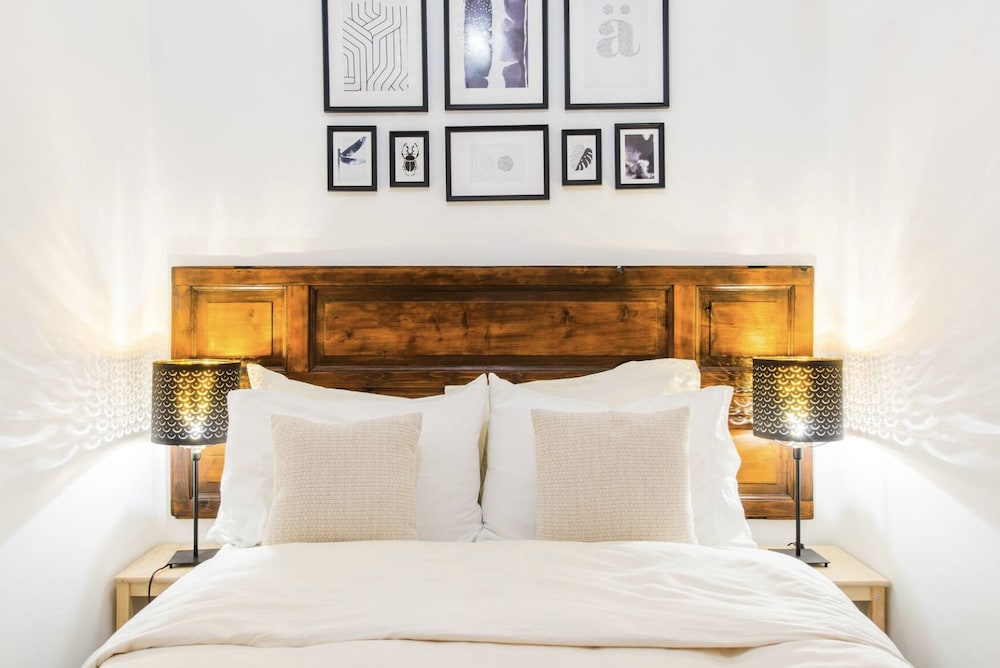 Esquiline Suites