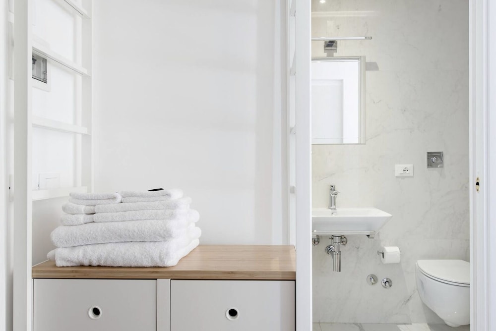 Esquiline Suites
