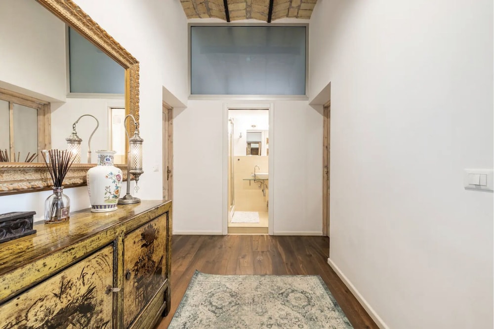 Esquiline Suites