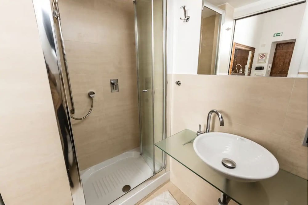 Esquiline Suites