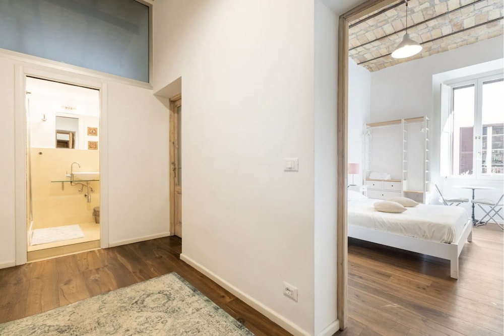 Esquiline Suites