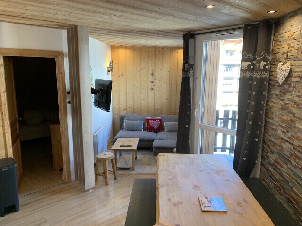 Modern Alpine Apartment