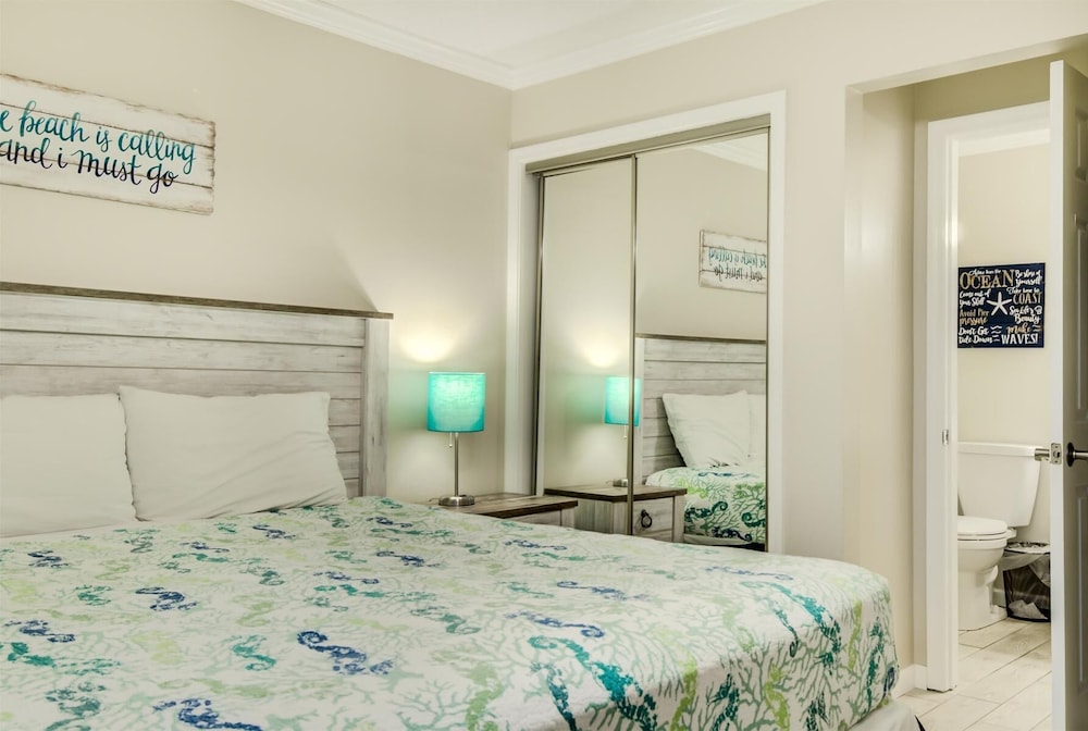 7 A, One Bedroom Condo view 4