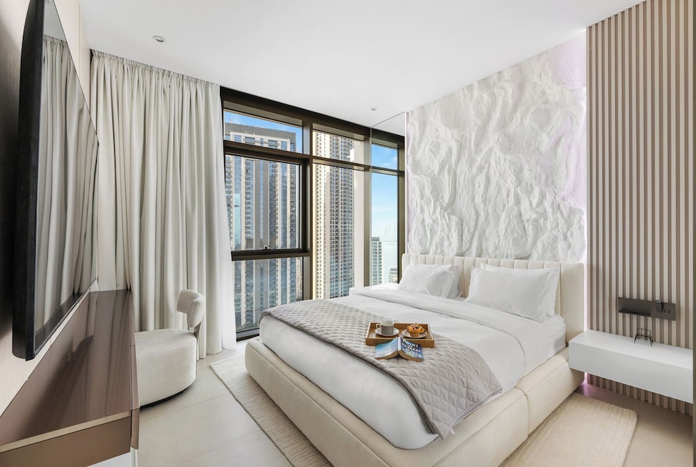 Serene 1BR Escape with Burj Khalifa View