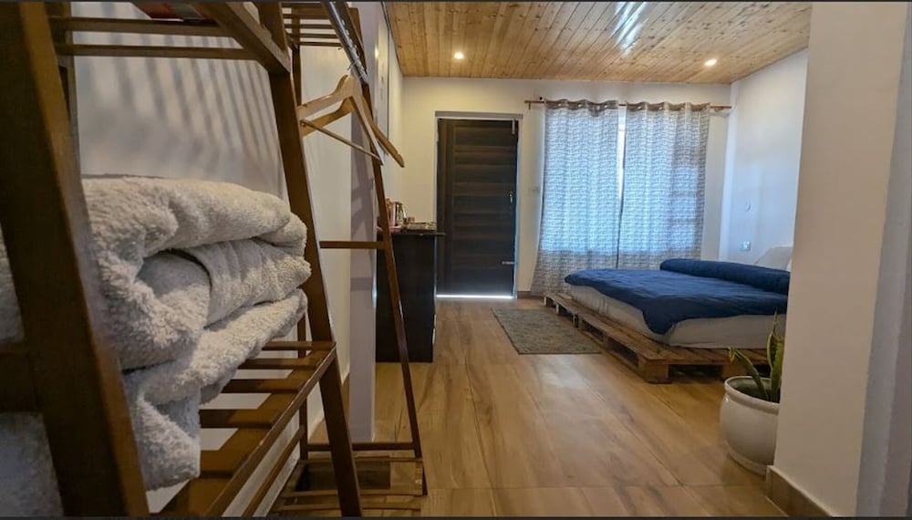 Kanatal Kutir