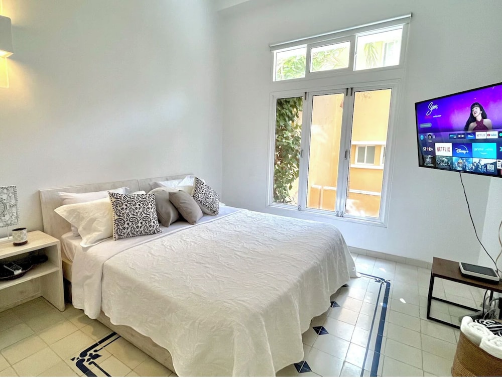 by Calamari Homes - Edificio Centenario