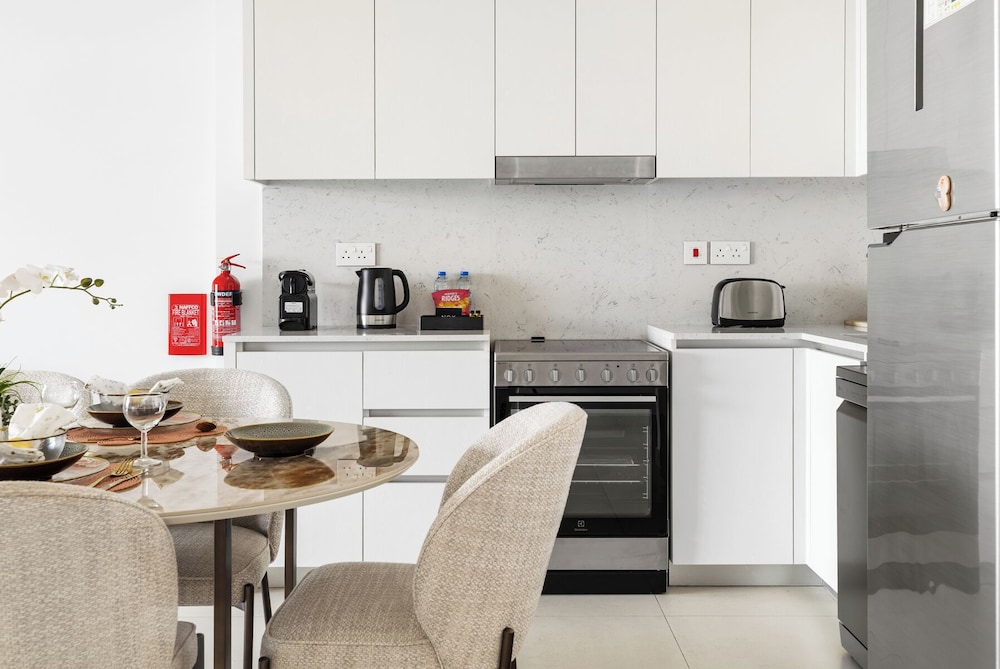 Stylish 1BR with Burj Al Arab View