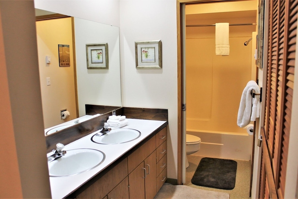 Meadow House 58 2 Bedroom Home