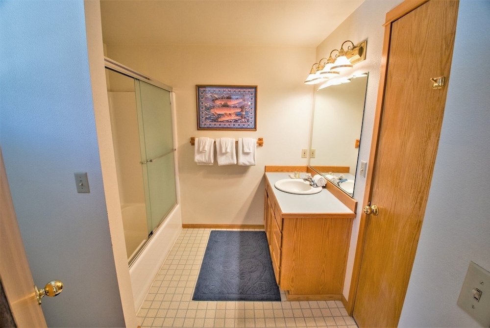 Mt Adams 6 2 Bedroom Home