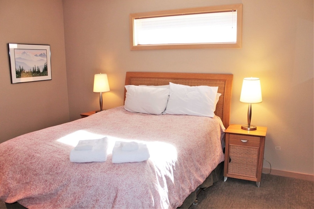 Lone Eagle Landing 2 3 Bedroom Home