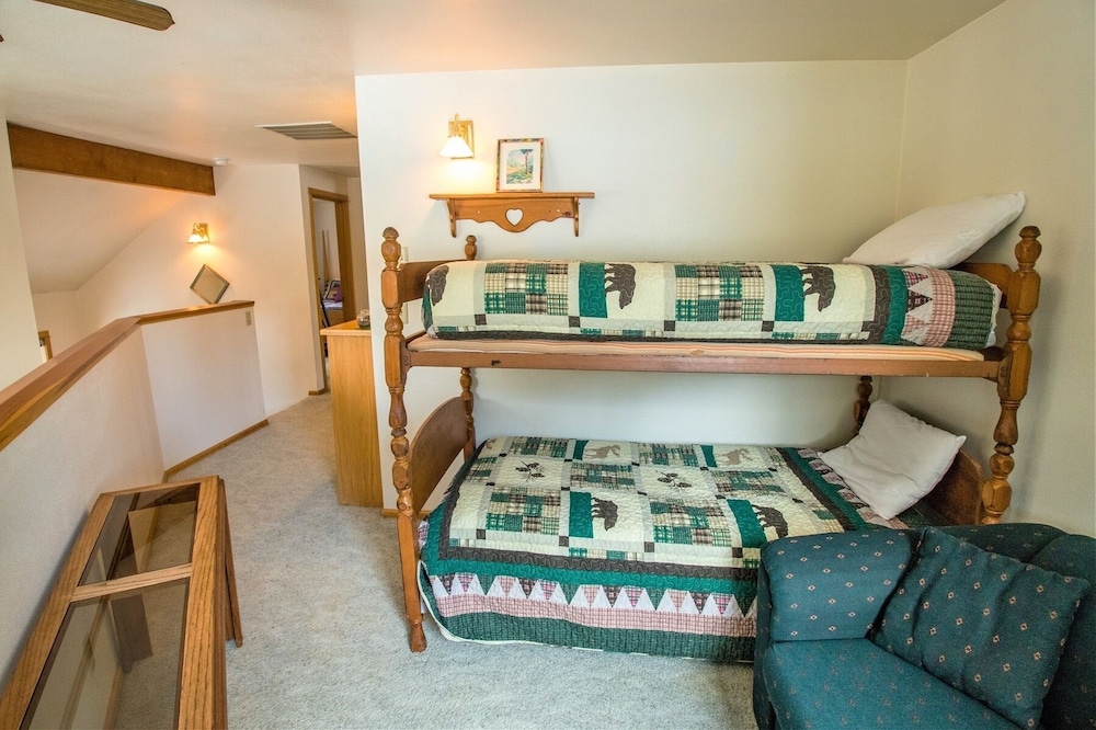 Mt Adams 6 2 Bedroom Home
