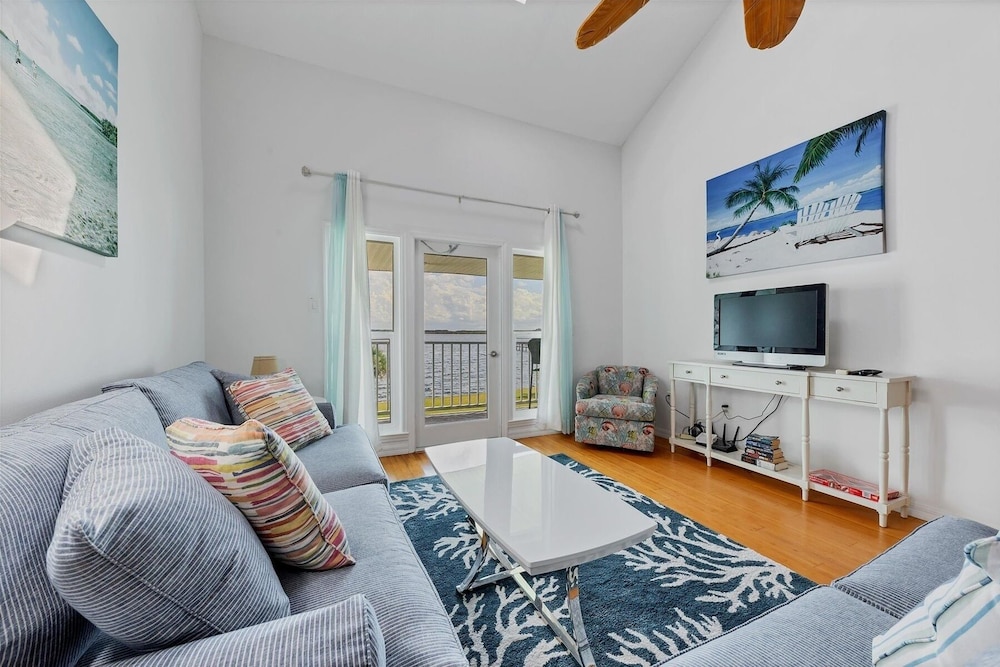 Myakka River 2/2 Private Waterfront Condo With Loft 2 Bedroom Condo
