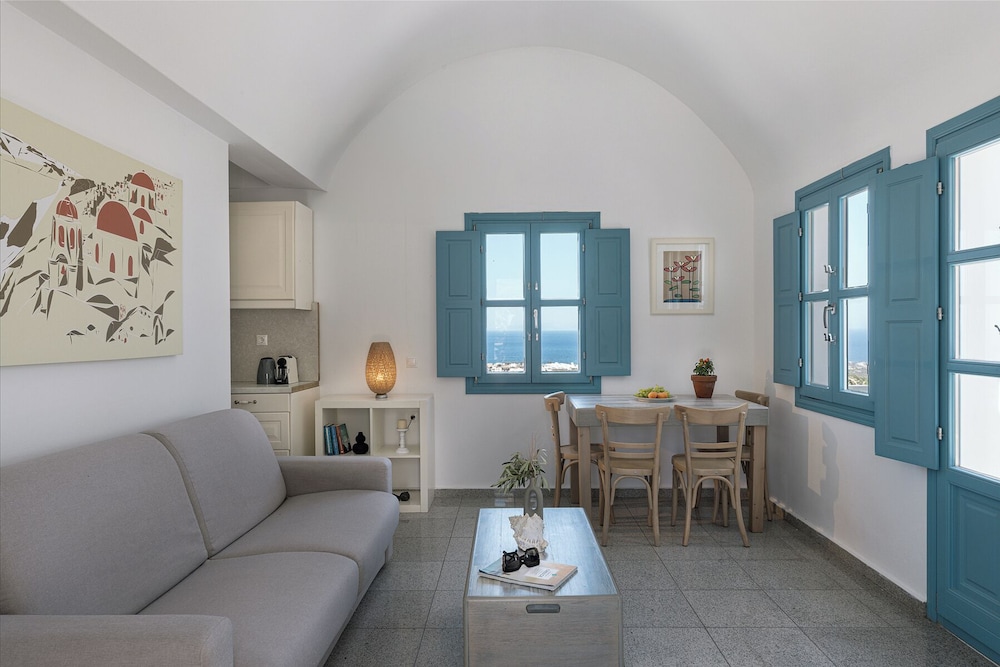 GTK Santorini Oia Sunset Villas