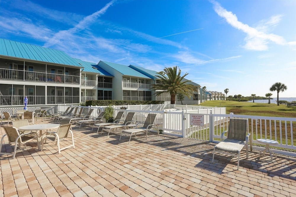 Myakka River 2/2 Private Waterfront Condo With Loft 2 Bedroom Condo