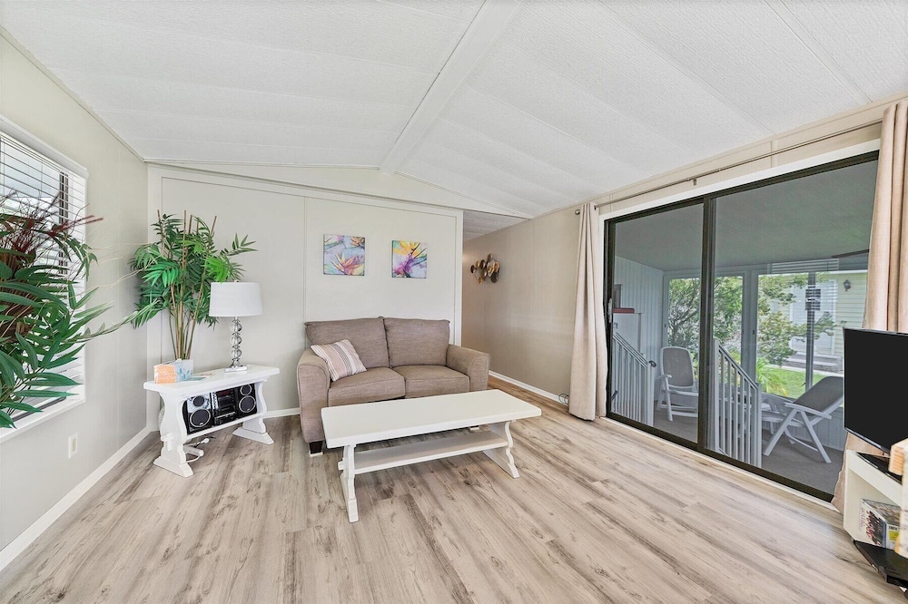 7324 Candace Lane
