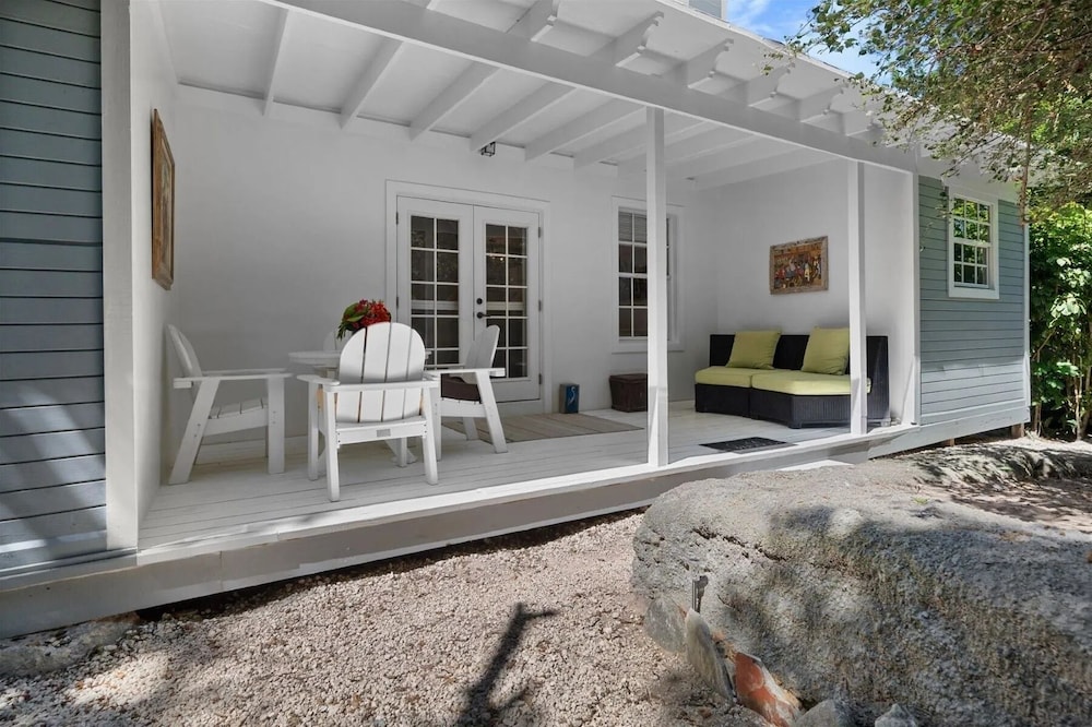 Sea Song Hi 4 Bedroom Home