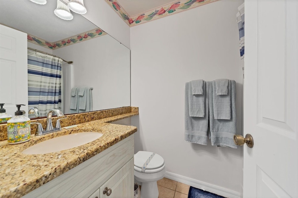 Myakka River 2/2 Private Waterfront Condo With Loft 2 Bedroom Condo
