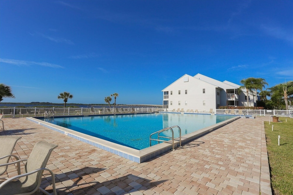 Myakka River 2/2 Private Waterfront Condo With Loft 2 Bedroom Condo