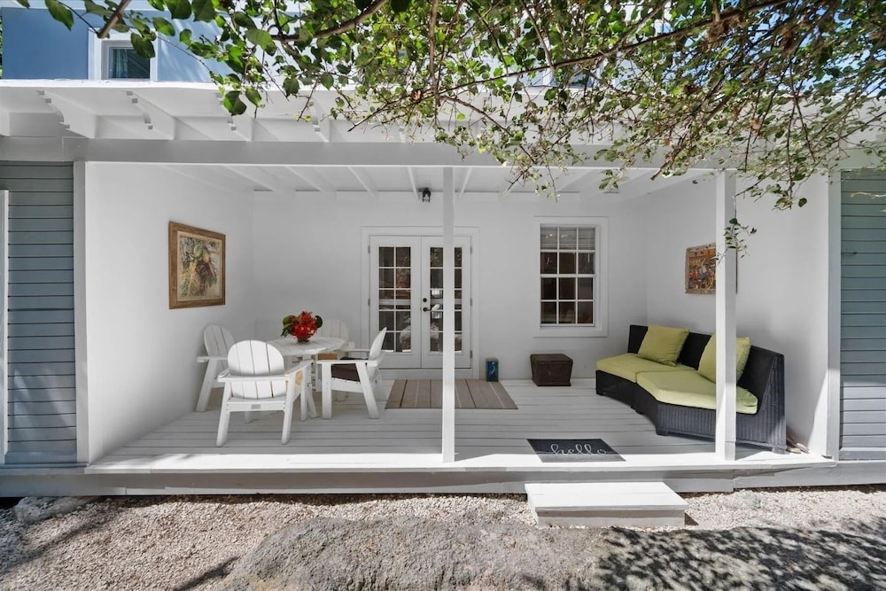 Sea Song Hi 4 Bedroom Home