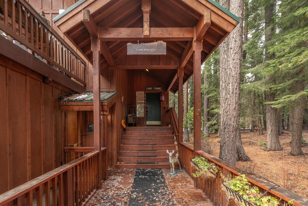 Tahoe Pines Beach Retreat 3 Bedroom Home