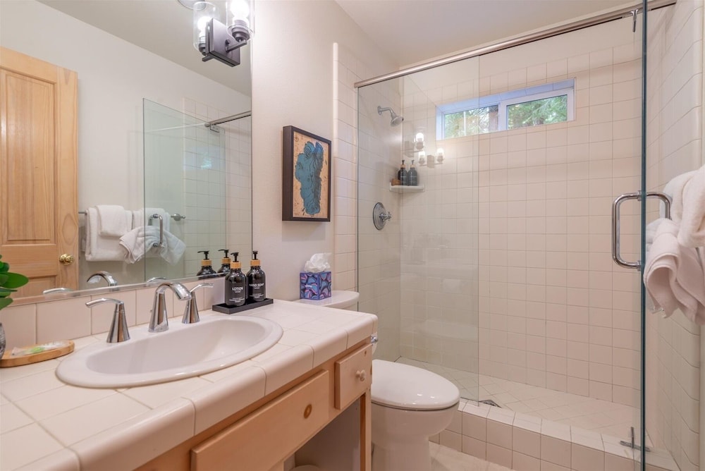 Tahoe Pines Beach Retreat 3 Bedroom Home