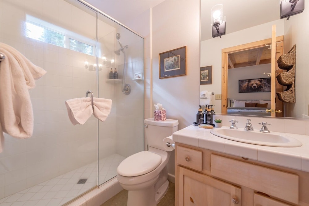 Tahoe Pines Beach Retreat 3 Bedroom Home