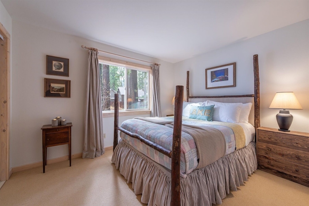 Tahoe Pines Beach Retreat 3 Bedroom Home